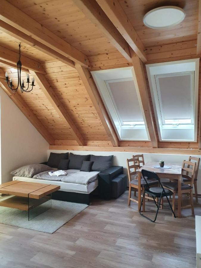 Apartman Maja Мікулов Екстер'єр фото