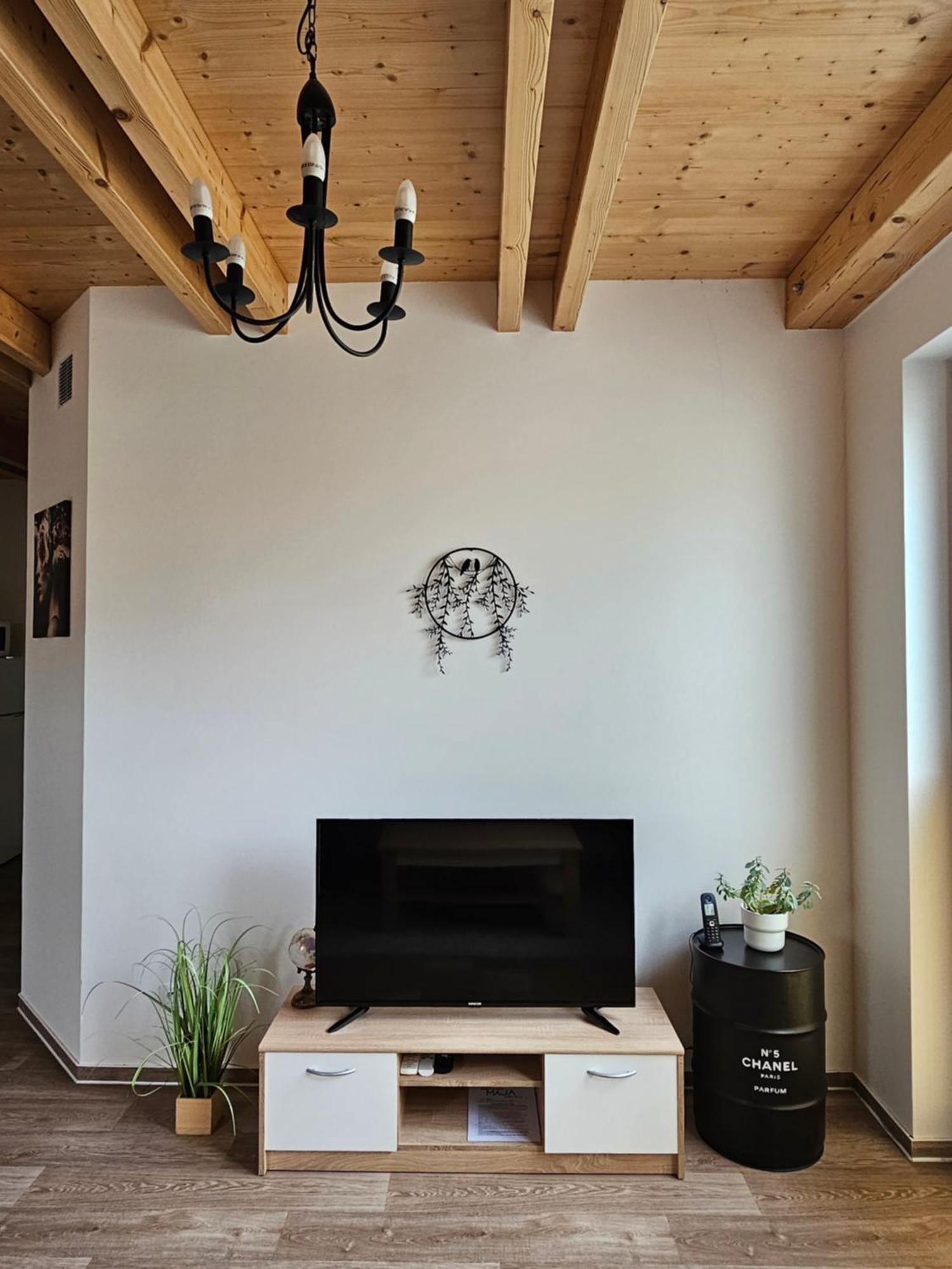 Apartman Maja Мікулов Екстер'єр фото